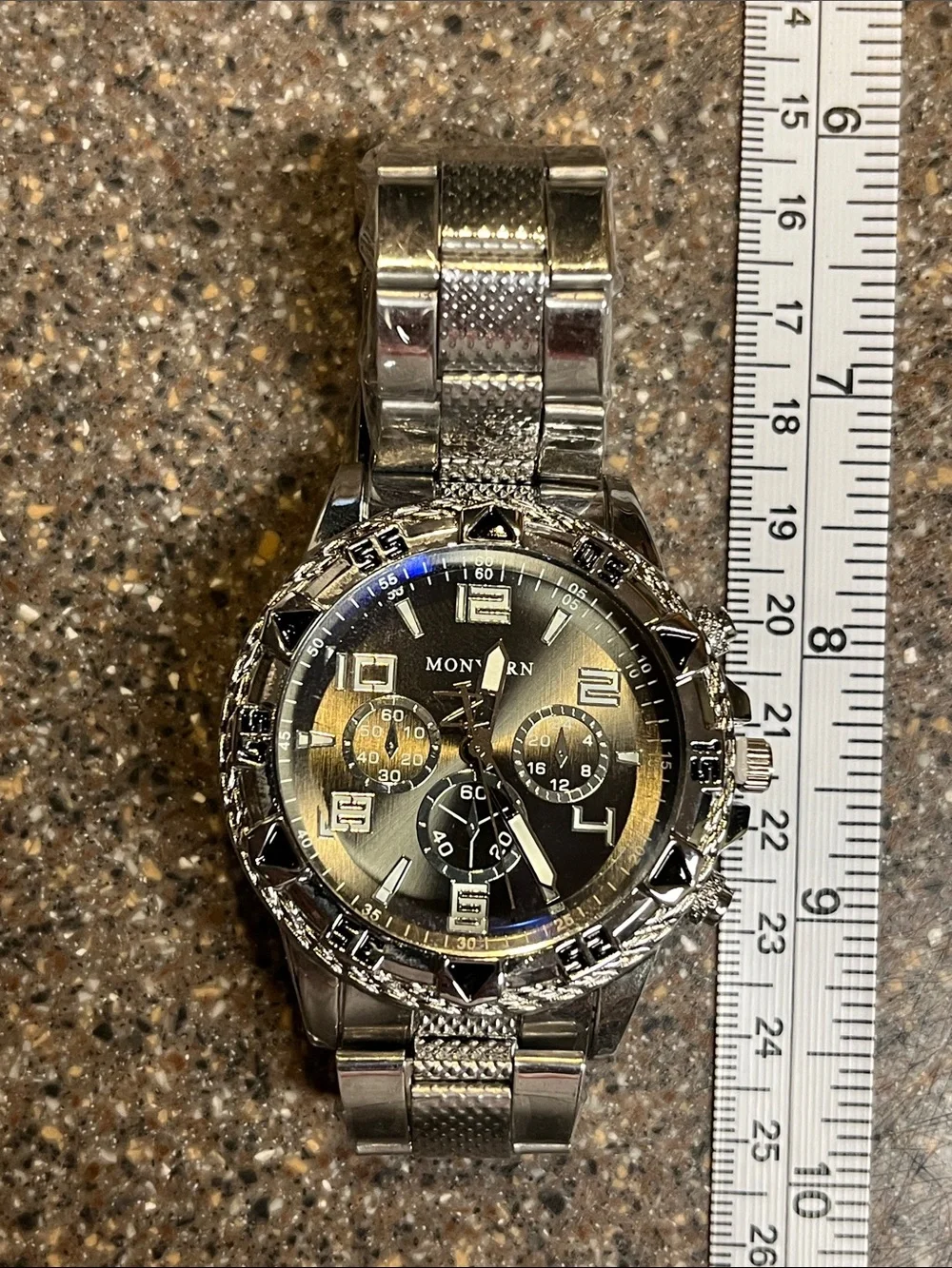 Men’s watch silver tone